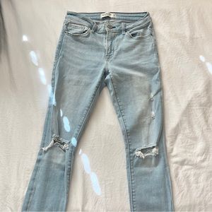 Abercrombie & Fitch The Super Skinny Ankle Mid Rise Jeans (2/ 26)